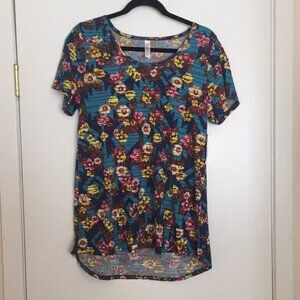 L LuLaRoe Classic Tee